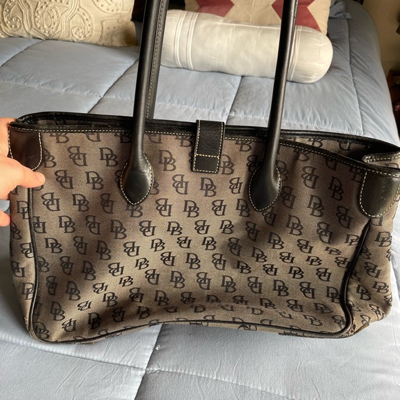 Dooney & Bourke bag/purse. Gently used. - Picture 2 of 3